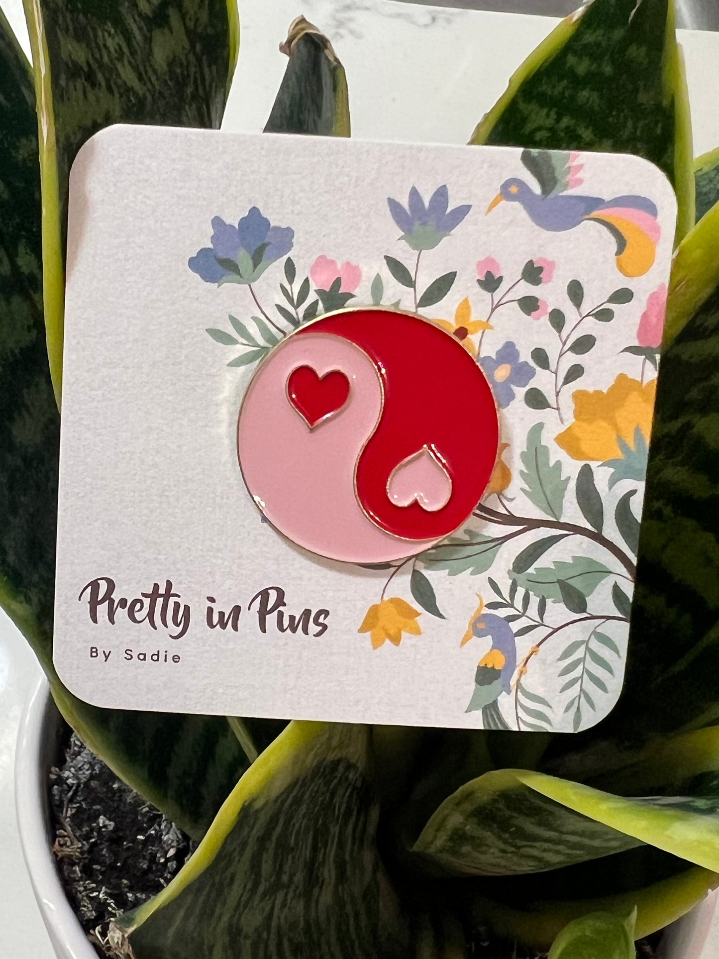 โRed/pink Love Ying Yang Pin